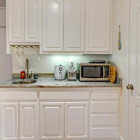 Gulf Breeze Vacation Rental For 2 With Pool Access! Extérieur photo