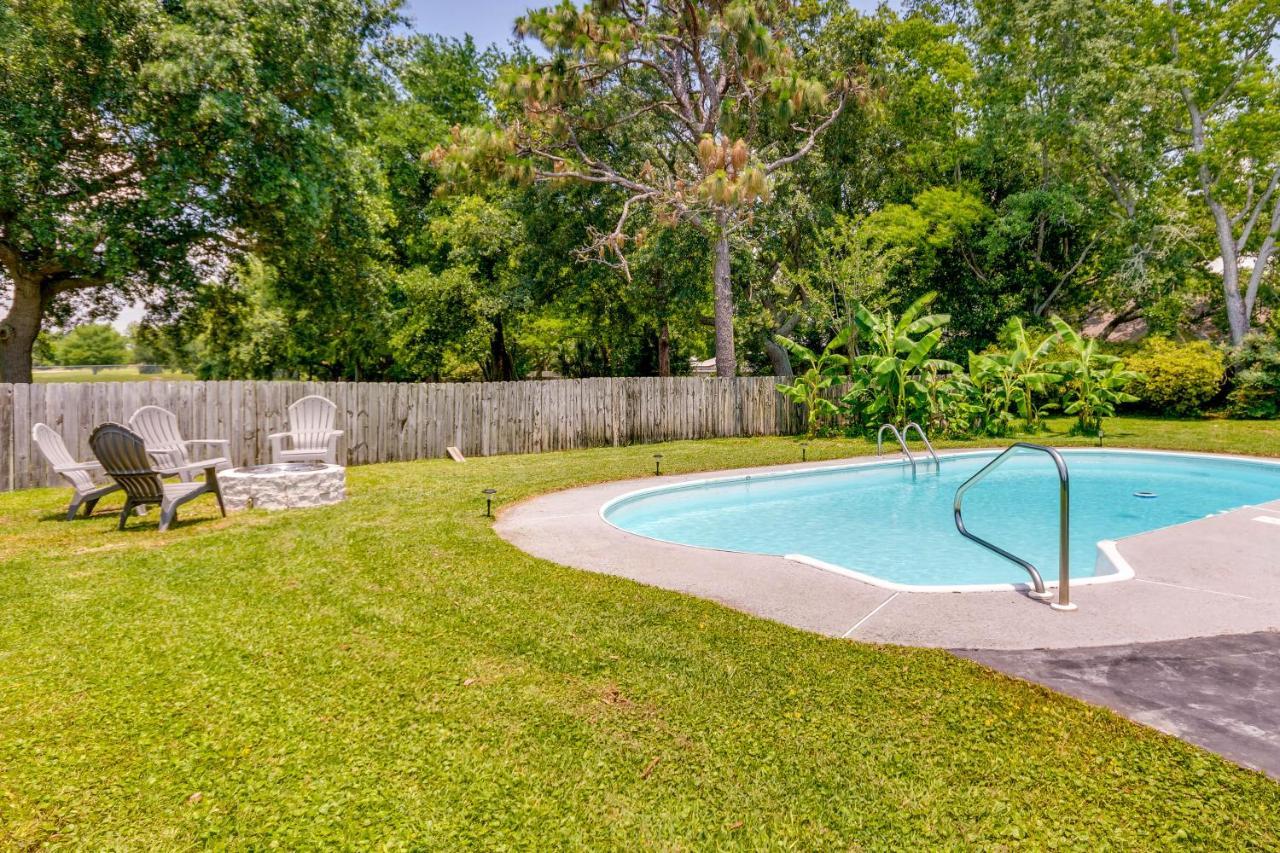 Gulf Breeze Vacation Rental For 2 With Pool Access! Extérieur photo